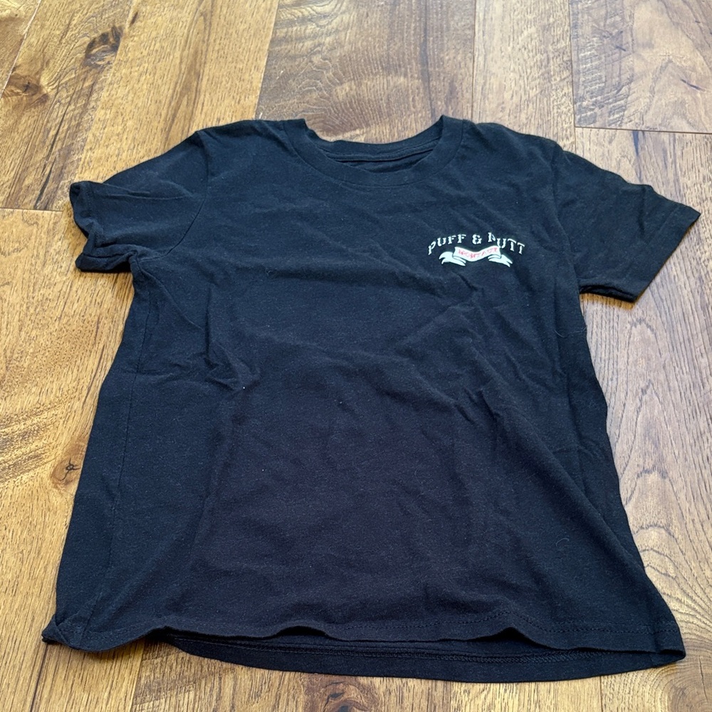 Puff & Putt Montauk Boy’s Black Skull Tee